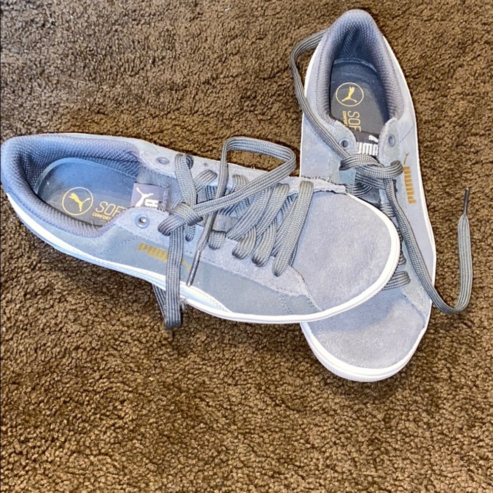 Gray Softfoam Pumas
